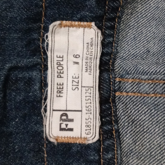 💙Free People💙 - Blue Denim Distressed Frayed Hem Overall Dress - Picture 4 of 15